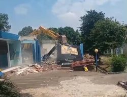 Ketua LSM Triga Nusantara Indonesia Kota Bekasi Pertanyakan Pembongkaran Gedung PDAM Perumda Bagasasi Cabang Poncol, Kota Bekasi