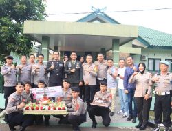 Kapolres Bogor Dan Jajarannya Berikan Kejutan Ke Dandim 0621 Di HUT TNI Ke-79