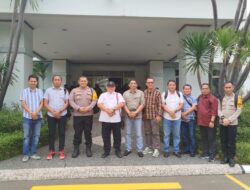 Jelang Pilkada 2024, Kasatlantas Polres Siak Sosialisasikan Keselamatan Lalin Melalui Saluran Radio RPK