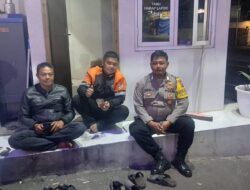 Bhabinkamtibmas Wilayah Hukum Polsek Csr (Cisarua) COOLING System Cek Pos Kamling Sampaikan Pesan Kamtibmas