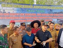 Inovasi PJ Bupati Sampang Panen Raya Tiga Komoditi Diantaranya Rumput Laut ,Udang Dan Bandeng Dalam Satu Tambak