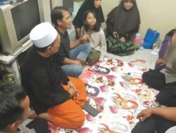 Kapolsek Cibungbulang Bersama Anggota Polsek Berikan Trauma Healing Kepada Keluarga Korban Perampokan Cimayang Bogor