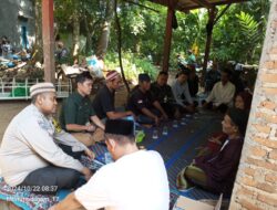 Bhabinkamtibmas Desa Gunung Sari Wilayah Hukum Polsek Citeureup Giat COOLING Sistem Ikut Serta Dalam Takziah Warga Binaan Dan Berikan  Himbauan Kamtibmas Juga Pesan Cipta Kondisi Terkait Pilkada Mantap Praja Serentak 2024