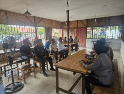 Dengar Keluhan Warga, Polsek Bukit Raya Gelar Jum’at Curhat di Kelurahan Simpang Tiga