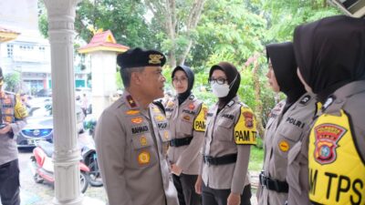 Datangi Kantor Camat, Wakapolda Riau Pastikan Rekapitulasi di PPK Berjalan Kondusif
