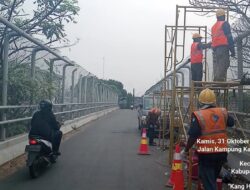 Pagar Pembatas Jembatan RW 01 Kel. Bunder Diperbaiki, Warga Apresiasi Respons Cepat Dan Kerjasama Media Bantenmore.com Dengan FMBN