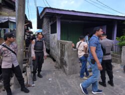 Polisi Geledah Rumah Buronan Narkoba di Kelurahan Laksamana Dumai