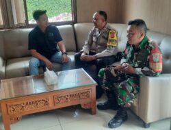 Mewujudkan Lingkungan Aman: Upaya Bhabinkamtibmas dan Babinsa Dalam Kegiatan Cooling Sistem