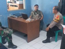 Edukasi Kamtibmas: TNI dan Polri Ajak Warga Cijeruk Waspada Terhadap Kejahatan