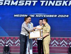 Pj Gubernur Sumut Agus Fatoni Terima Penghargaan dari Pembina Samsat Nasional