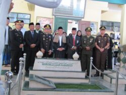 Teladani Semangat Pahlawan, Kodim 0509 Kabupaten Bekasi Gelar Zikir dan Tabur Bunga