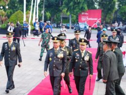 Panglima TNI Hadiri Upacara Peringatan Hari Pahlawan dan Tabur Bunga di TMPNU Kalibata