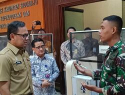 Sidak Dispendukcapil Sidoarjo, Wamendagri Bima Arya Puji Kolaborasi dengan TNI untuk Jemput Bola Akta Kelahiran