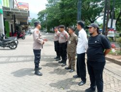 Polsek Cipondoh Laksanakan Pam Keberangkatan Simpatisan Syachrudin – Mariyono ke Studio Metro TV
