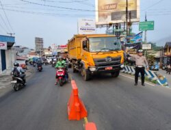 Anggota Sat Lantas Wilayah Hukum  Polsek Ciampea Giat COOLING Sistem Laksanakan  Pengaturan Lalulintas