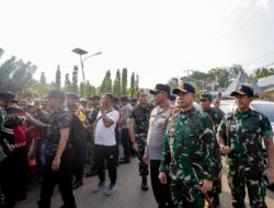 Panglima TNI Dampingi Wapres RI Tinjau Posko Pengungsian Korban Erupsi Gunung Lewotobi Laki-Laki di NTT