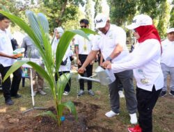 Hadiri HUT Fakultas Pertanian USK, Pj Gubernur Safrizal Canangkan Penanaman 500 Ribu Pohon Buah Khas Aceh