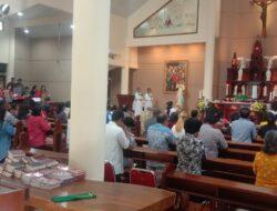 Bhabinkamtibmas  Wilayah Hukum Polsek Megamendung Giat COOLING Sistem Pengamanan Gereja Youkubus Rosuul  Dalam Ibadah Umat Kristiani