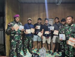 Satgas Pamtas Yonarmed 11 Kostrad Gagalkan Penyelundupan 960 Kosmetik Ilegal di Dermaga Bambangan