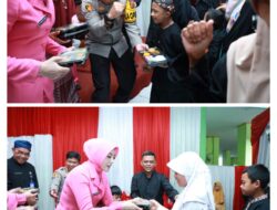Kapolres Sukabumi Silaturahmi ke SLBN Handayani Cibadak, Bagikan Makanan Bergizi dan Susu Gratis