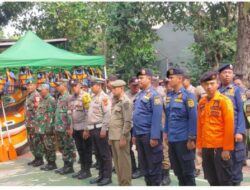 Polsek Gunung Putri Bersama Forkompicam dan Secholder Lainya Laksanakan Giat Apel Kesiapsiagaan Antisipasi Musim Hujan dan Menyambut Pilkada 2024
