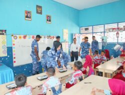 Sukseskan Program Pemerintah, Lanud Sultan Hasanuddin Gelar Uji Coba Makan Bergizi di Sekolah Angkasa dan SDN 56 Pattongtongan