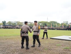 Kapolda Riau Pimpin Apel Pengecekan Personel dan Pergeseran Pasukan BKO Pengamanan TPS