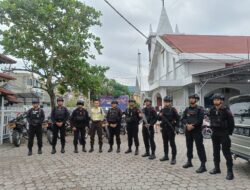 Dalam Rangka Nataru, Personel PRC Sat Brimob Polda Riau Ops Lilin LK-2024 Patroli ke Rumah Ibadah