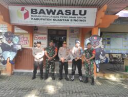 Dalam Rangka OMP LK 2024, Polres Kuansing Bersama TNI Laksanakan Pengaman di Kantor KPU 