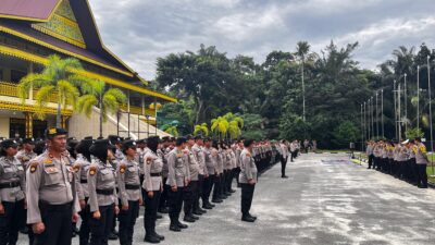 159 Personel Subsatgas PAM Objek Kegiatan Melakukan Pengamanan Dilokasi Sidang Pleno