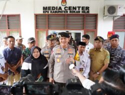 Kapolda Riau Pantau Rapat Pleno KPU Rohil, Ajak Semua Pihak Jaga Persatuan dan Kedamaian