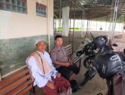 Bhabinkamtibmas Polsek Megamendung Laksanakan Cooling System, Sambang Tokoh Masyarakat Untuk Dialogis Kamtibmas Pasca Pilkada Serentak 2024