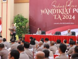 Sidang Pleno Dewan Pendidikan Dan Pelatihan Kepolisian Negara Republik Indonesia Tahun 2024, Menuju Transformasi Pendidikan Polri Yang Berdaya Saing Global