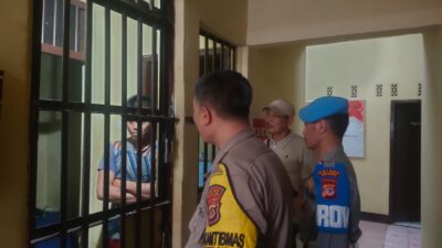 Provos Polsek Ciampea Polres Bogor Lakukan Kontrol Tahanan dan Cek Kesehatan Rutin