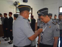 Komitmen Antikorupsi, Rutan Bangil Gelar Apel Pagi Penyematan Pin WBK Kepada Seluruh Petugas