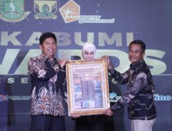 Kapolres Sukabumi Raih Penghargaan Radar Sukabumi Award dari Program Sehat Amanah Beriman