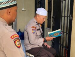 Polsek Senapelan Adakan Kegiatan Jumat Ceramah dan Mengaji untuk Para Tahanan