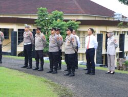 Tekankan Pelayanan Prima dan Jauhi Pelanggaran, Kapolres Kuansing Pimpin Apel Pagi, 