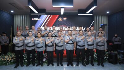 Pimpin Sertijab, Irjen Pol Sandi Tekankan Humas Fungsi Utama Polri