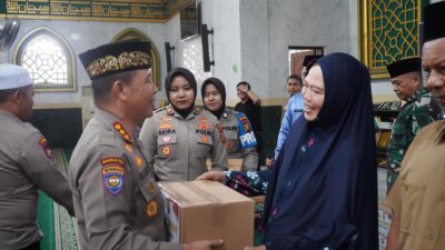 Jumat Curhat Polda Riau di Kecematan Limapuluh: Siap Sedia Beri Pelayanan ke Masyarakat