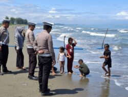 Polres Pidie Jaya Jamin Keamanan Wisata: Patroli di Pantai Kuthang dan Meuraksa