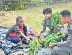 Peduli Perekonomian Lokal, Polisi Belanja Langsung dari Mama-Mama Papua di Mimika