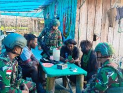 Satgas Yonif 715/Motuliato, Laksanakan Komsos Dengan Masyarakat
