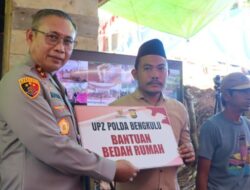 Dukungan Alumni Akpol 91 Batalyon Bhara Daksa, Polda Bengkulu Tebar Kebahagiaan di Akhir Tahun Belasan Rumah Direnovasi dan Bagikan Ribuan Paket Sembako 