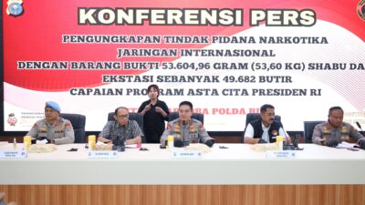 Dalam Rangka Capaian Asta Cita Presiden RI, Polda Riau Gelar Konferensi Pers Pengungkapan Tindak Pidana Narkotika Jaringan Internasional 