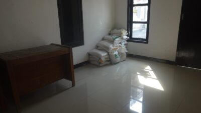 Adanya Timbunan Beras Bantuan Pemerintah Balai Desa Panikel, kok Bisa!!!