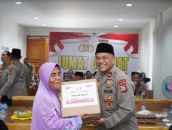 Wakapolda Riau Jumat Curhat di Kecamatan Payung Sekaki