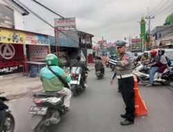 Polsek Ciampea Polres Bogor Pastikan Kelancaran Lalu Lintas di Jam Sibuk