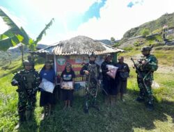 Satgas Yonif 112/DJ Gelar Kegiatan Bakti Sosial dan Pengobatan di Kampung Wandenggobak