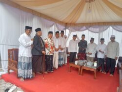 Bupati dan Wakil Bupati Terpilih Pidie Jaya Melayat ke Rumah Duka Ulama Kharismatik Abu Usman Kuta Krueng